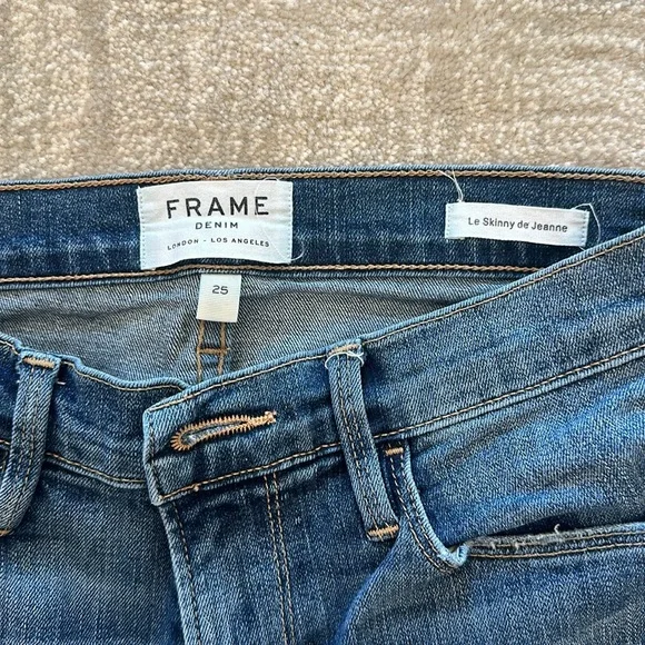 Frame Le Skinny De Jeanne - Picture 3 of 7
